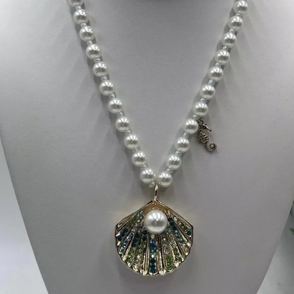Betsey Johnson Cruise Control Faux Pearl
Seashell & Seahorse Pendant Necklace - Picture 10 of 10